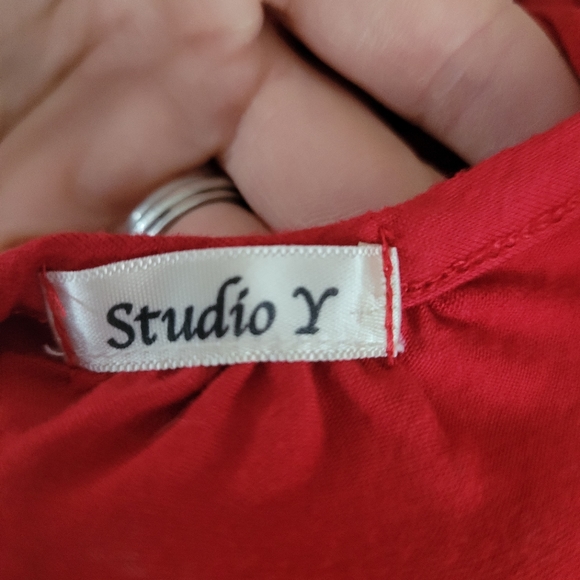 Studio Y Ruffle Tank - Picture 2 of 4